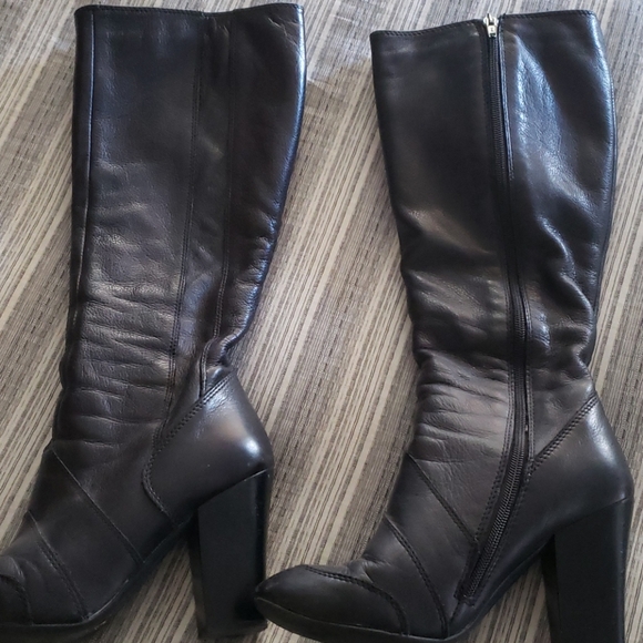 Black knee-length Boots - Picture 1 of 2